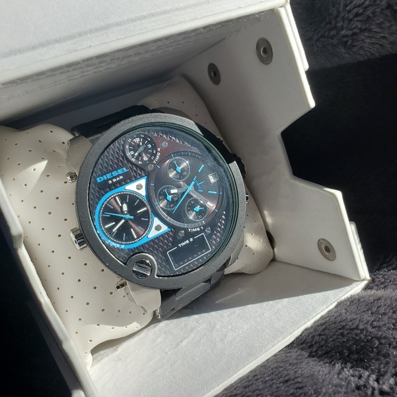 Diesel Watch - Picture 8 of 10